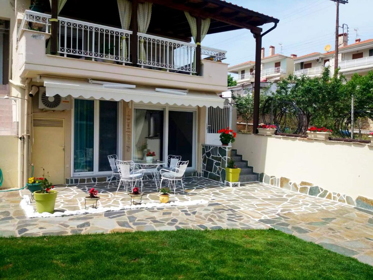 Maria'S Garden House Apartment Flogita Exterior photo